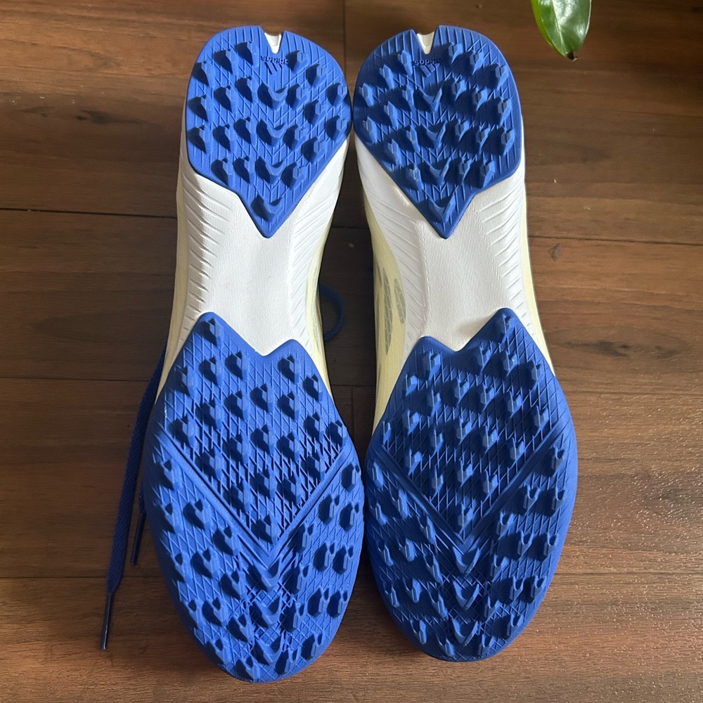 NWOT Adidas Speedflow Men’s Soccer Cleats *never worn*